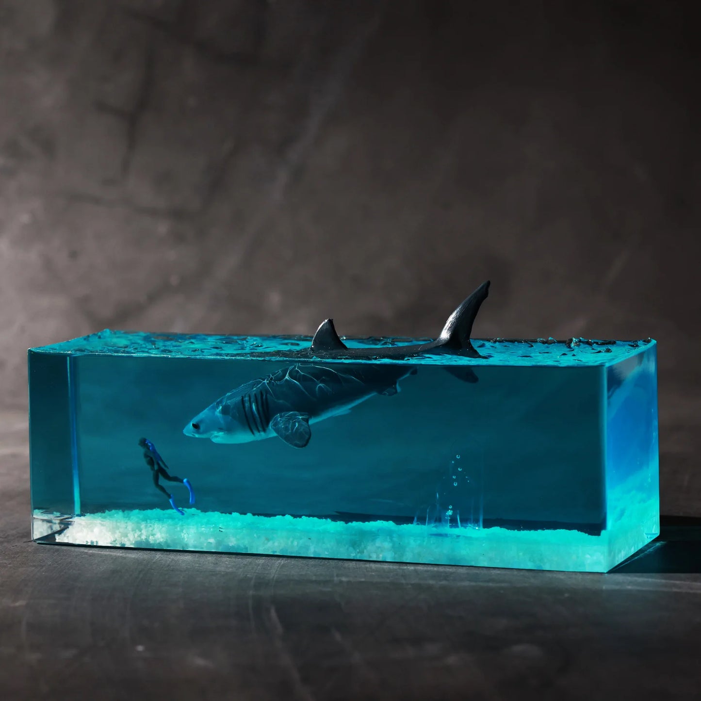 NEW High-End Atmosphere Marine Resin Whale Luminous Solid Wood Creative Handicrafts Ornaments Home Decorations Birthday Gifts